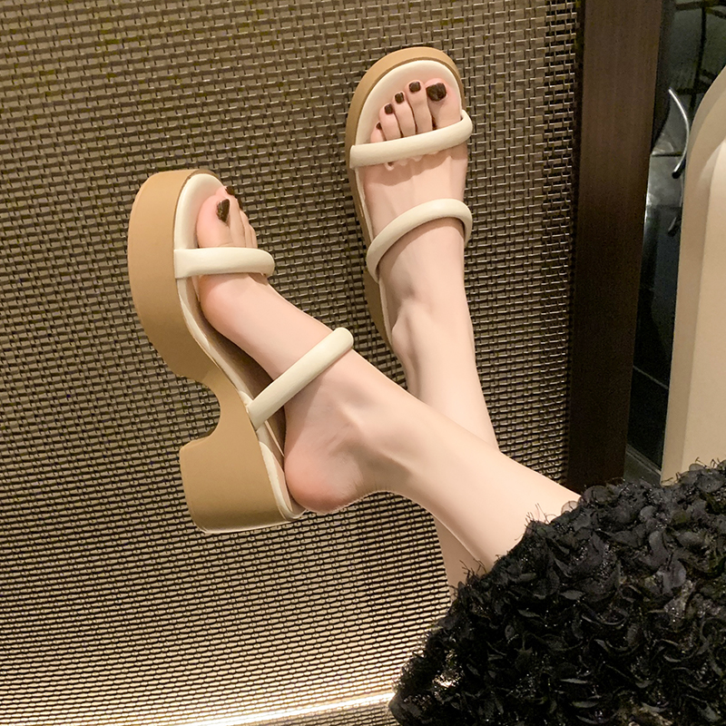 2024-summer-new-french-elegant-retro-thick-sole-one-strap-slippers-women-open-toe-outdoor-roman-sandals_2 2024 Summer New French Elegant Retro Thick Sole One-Strap Slippers Women Open Toe Outdoor Roman Sandals