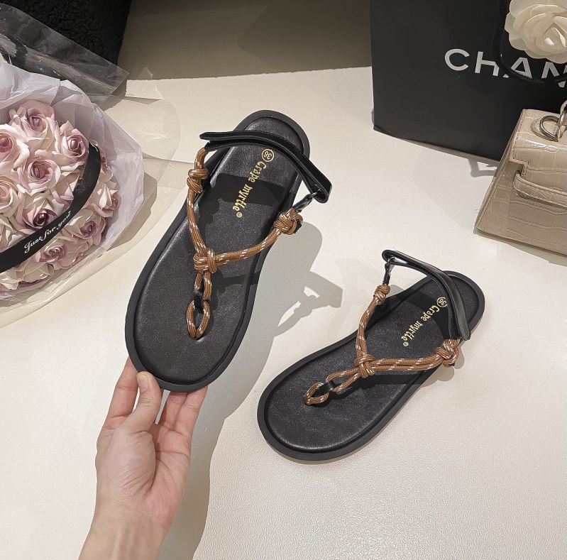 2024-summer-new-roman-flat-sandals-with-toe-loop-and-ankle-strap-for-women_1 2024 Summer New Roman Flat Sandals with Toe Loop and Ankle Strap for Women