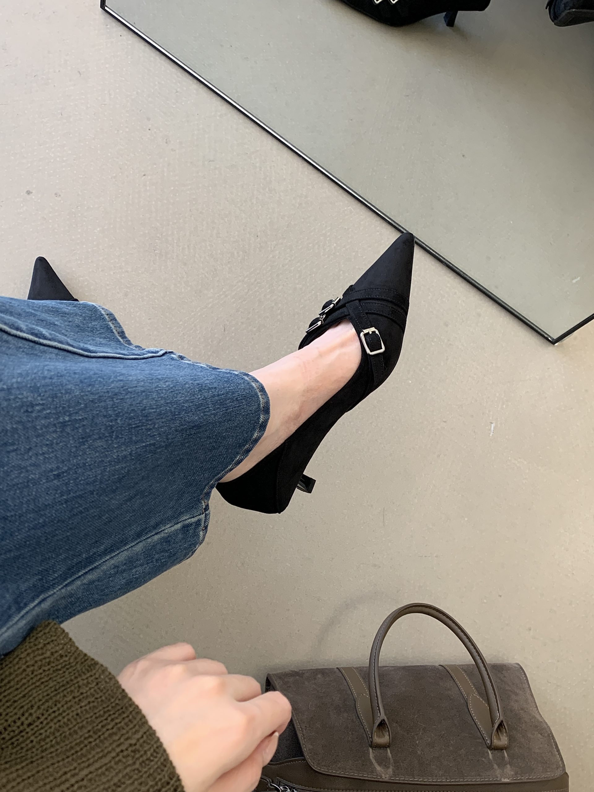 black-suede-french-style-womens-low-heel-pointed-toe-shoes-autumn-3cm-heel_1 Black Suede French Style Women's Low Heel Pointed Toe Shoes Autumn 3cm Heel