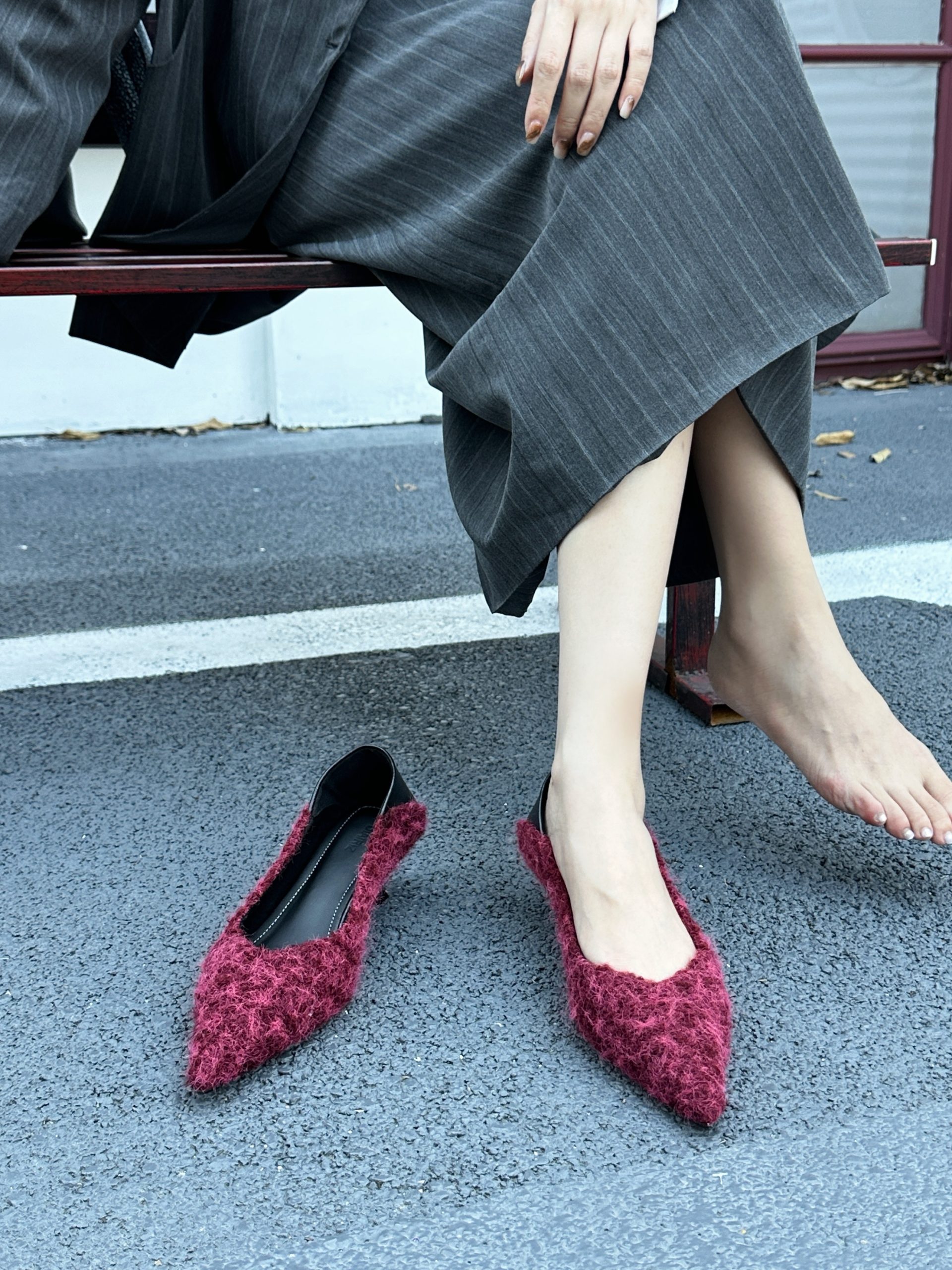 diairiz-womens-kitten-heel-mule-shoes-two-way-wear-low-heel-felt-ankle-strap-fashion-european-and-american-style_1 DIAIRIZ Women's Kitten Heel Mule Shoes Two-Way Wear Low Heel Felt Ankle Strap Fashion European and American Style