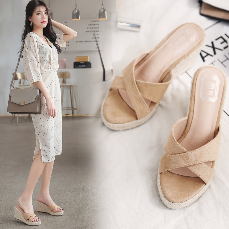 summer-new-wedge-heel-cross-strap-slippers-for-women-with-platform-sole-anti-slip-beach-sandals-ethnic-style_1 Summer New Wedge Heel Cross Strap Slippers for Women with Platform Sole Anti-Slip Beach Sandals Ethnic Style