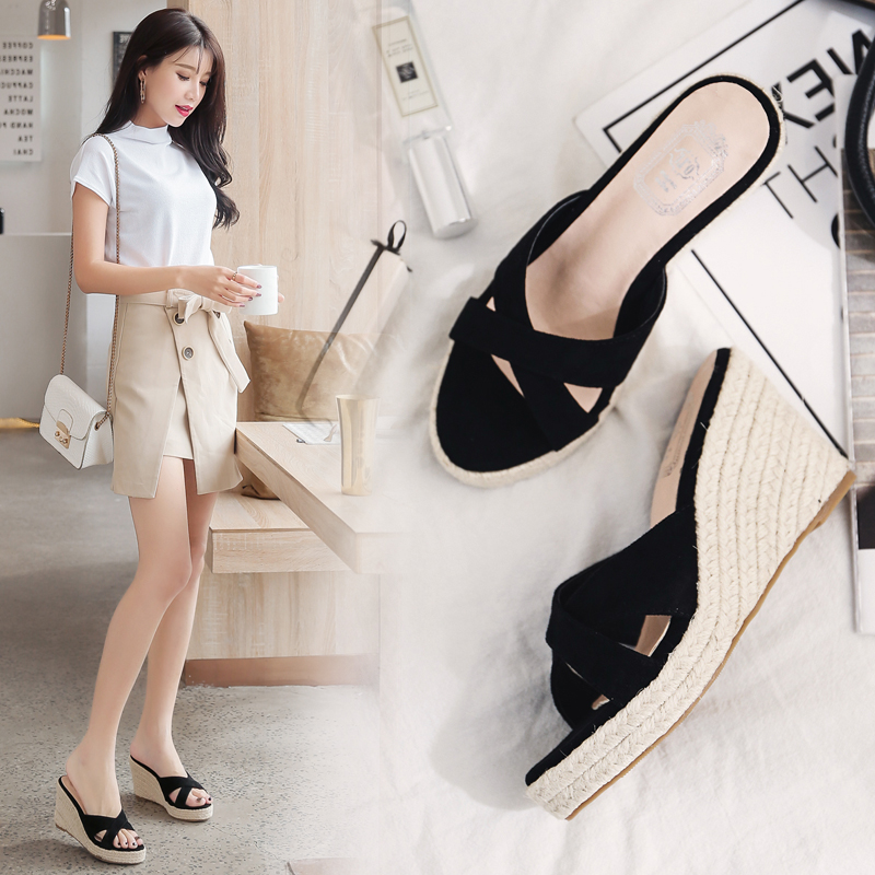 summer-new-wedge-heel-cross-strap-slippers-for-women-with-platform-sole-anti-slip-beach-sandals-ethnic-style_2 Summer New Wedge Heel Cross Strap Slippers for Women with Platform Sole Anti-Slip Beach Sandals Ethnic Style