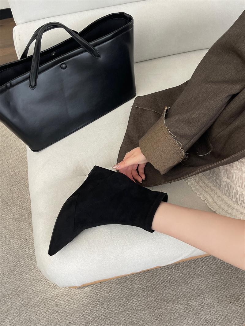 vintage-suede-pointed-toe-ankle-boots-for-women-low-heel-stretch-slim-boots-french-style-thick-sole-martin-boots_3 Vintage Suede Pointed Toe Ankle Boots for Women Low Heel Stretch Slim Boots French Style Thick Sole Martin Boots