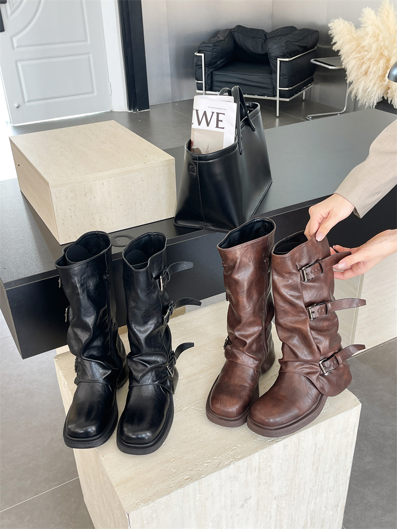 vintage-thick-sole-tube-boots-for-women-2026-new-design-long-boots-with-folds Vintage Thick Sole Tube Boots for Women 2026 New Design Long Boots with Folds