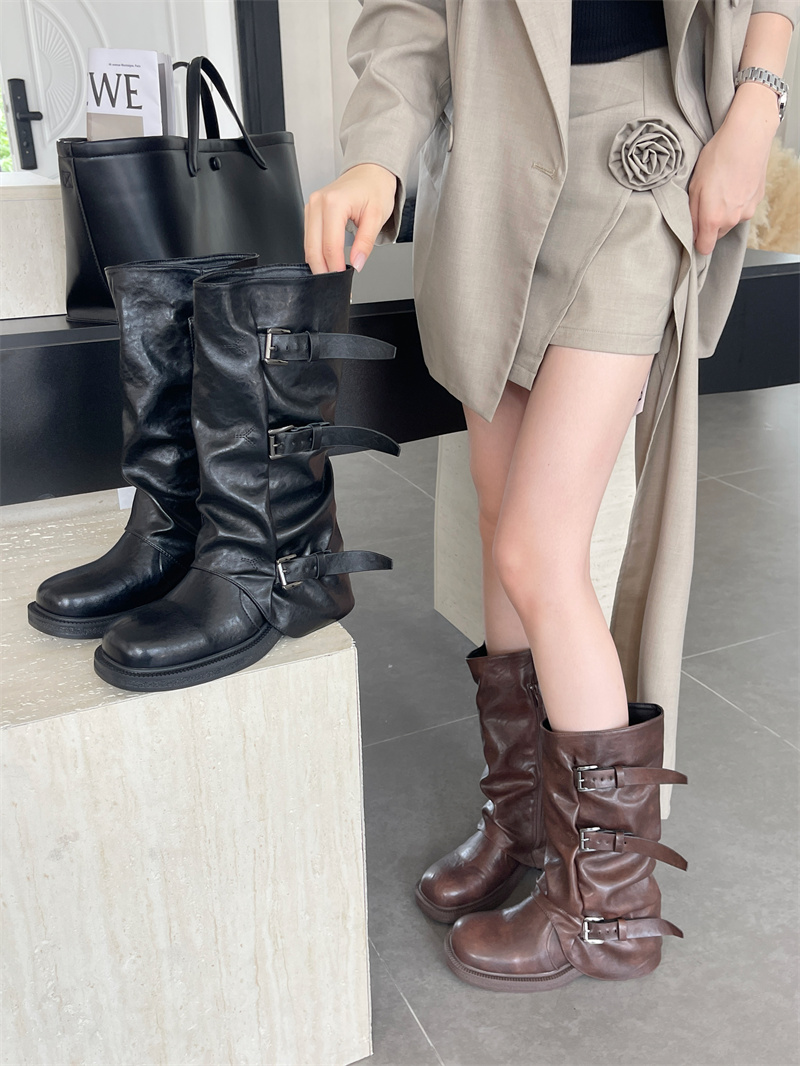 vintage-thick-sole-tube-boots-for-women-2026-new-design-long-boots-with-folds_1 Vintage Thick Sole Tube Boots for Women 2026 New Design Long Boots with Folds